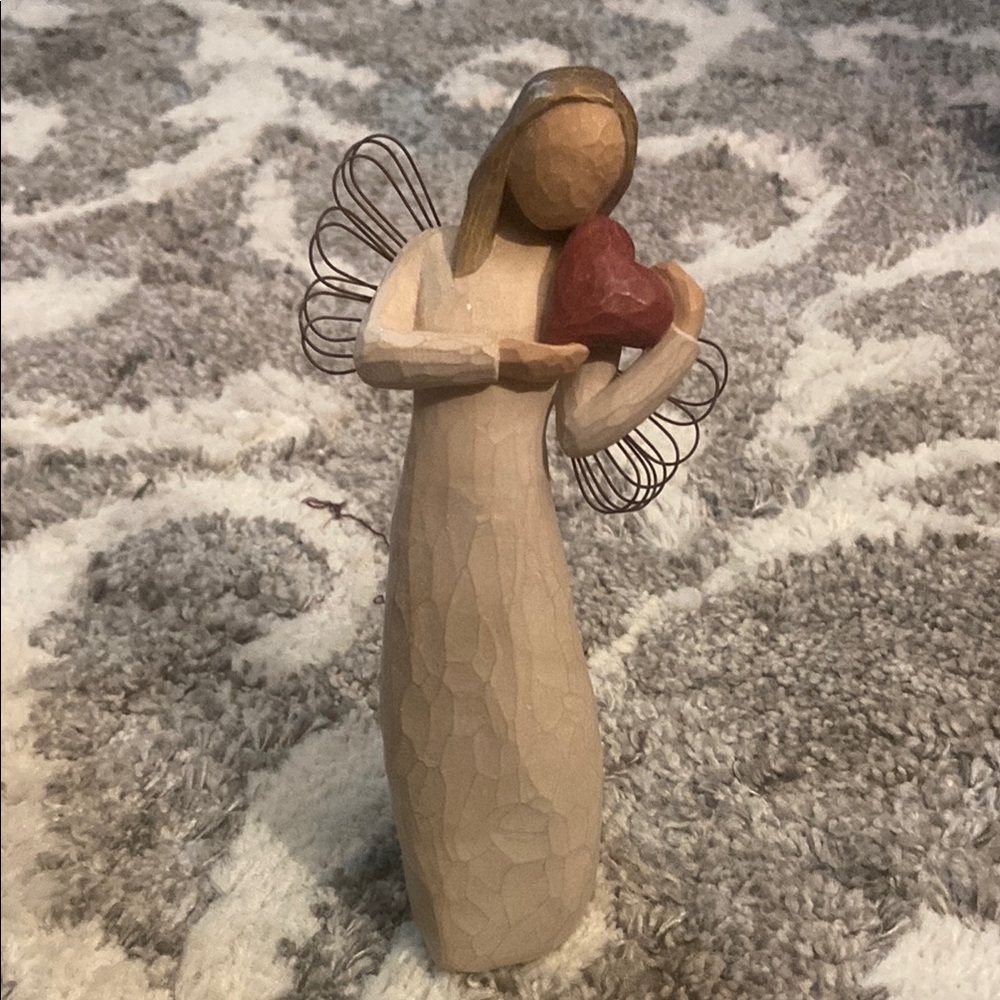 Willow tree Angel of the Hearts